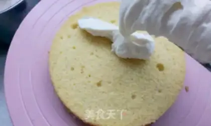 Make Strawberry cream cake step 7