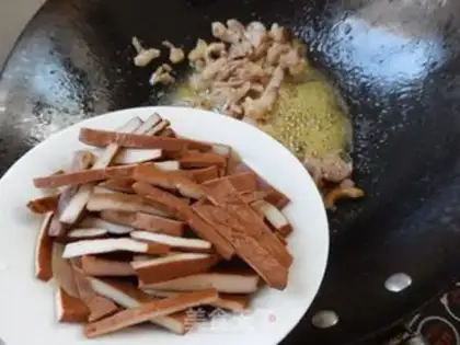 Make Pyramid fried meat step 7