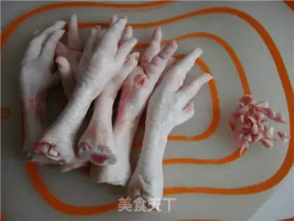 Make Stone pot and coke claws step 1