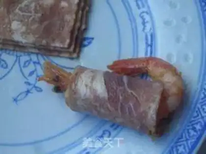 Make Roasted bacon shrimp rolls step 5