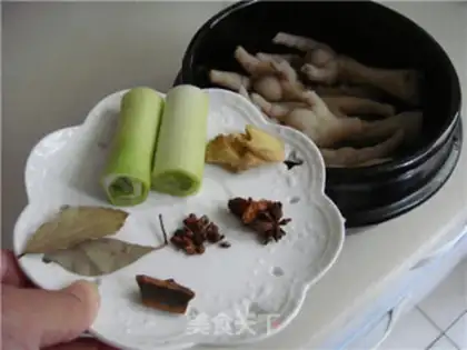 Make Stone pot and coke claws step 5
