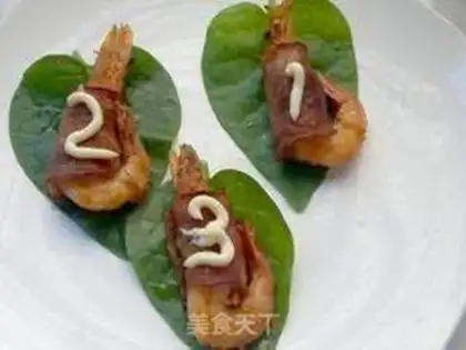Make Roasted bacon shrimp rolls step 9