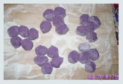 Make Purple rose rolls step 5