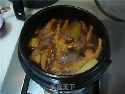 Make Stone pot and coke claws step 11