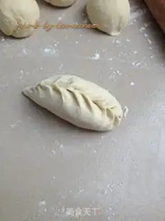 Make A big bun of cinnamon step 8