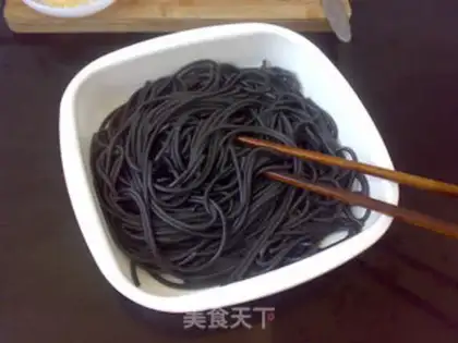Make Curry shrimp ink noodles step 6