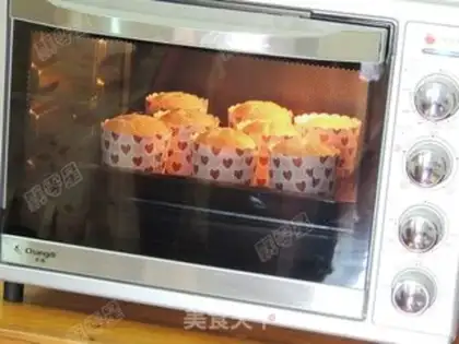 Make Honey milk cupcakes step 10