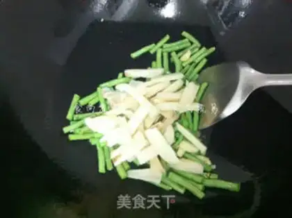 Make Scrambled beans step 5