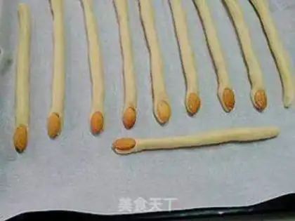 Make Witch finger crackers step 5
