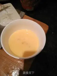 Make ♪ ♪ ♪ Blue fried eggs ♪ step 1