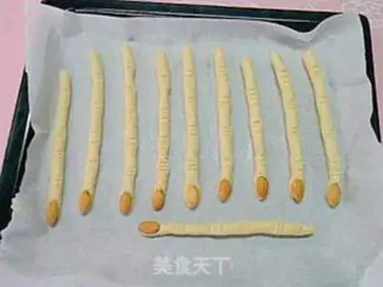 Make Witch finger crackers step 7