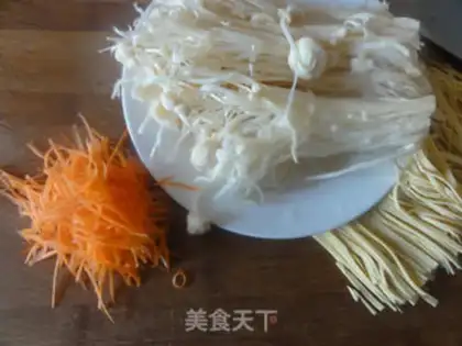 Make Spicy golden needle mushrooms step 1