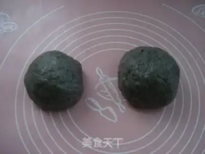 Make Black sesame toast step 6