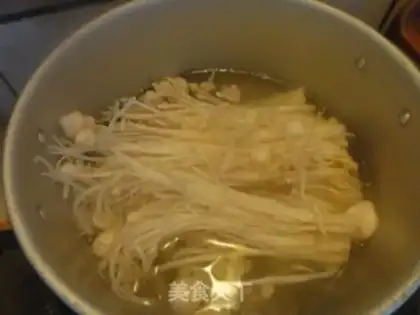 Make Spicy golden needle mushrooms step 3