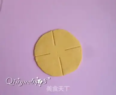 Make Pumpkin rose buns step 5