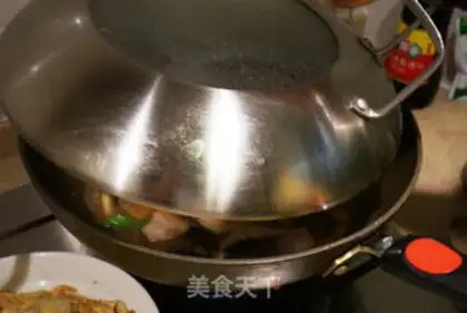 Make Garlic red burns black fish step 5