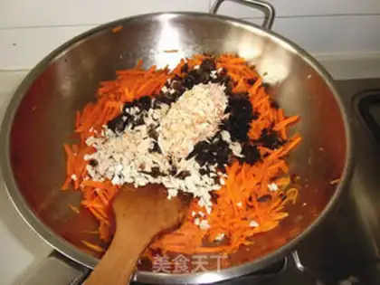 Make Carrot shrimp bag step 4