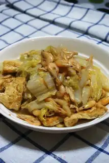 Make Fresh and green cabbage with shrimp step 5