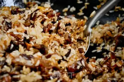 Make Soy sauce, mushroom rice step 2
