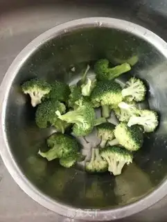 Make Garlic broccoli step 0