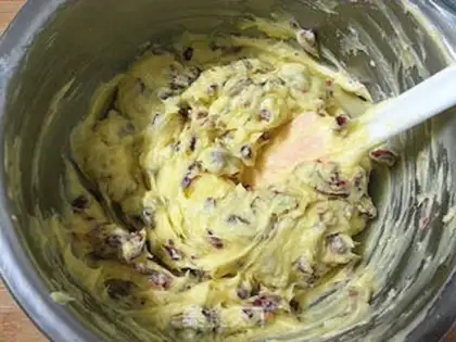 Make Home making cranberry cookies step 8