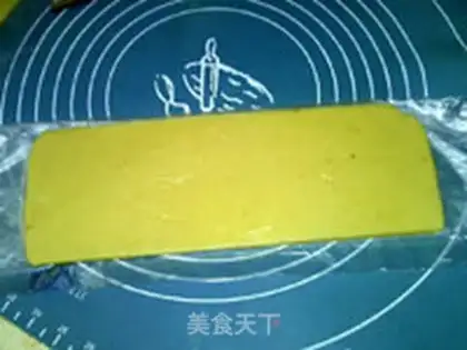 Make Green nail gold finger step 10