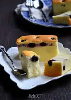 Make Sour cream blueberry cake step 11
