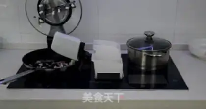 Make Egg fried rice step 1