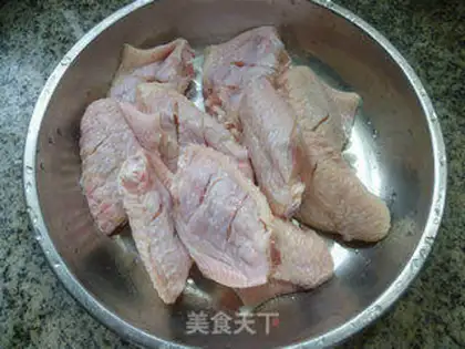 Make Soy sauce, fried chicken wings step 2