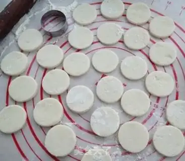 Make Smiley-faced potato chips step 3