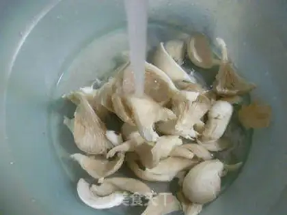 Make Soybean tofu mushrooms step 1