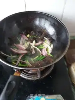 Make Black pepper beef noodles step 2