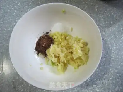 Make Spicy hands tore chicken legs step 1