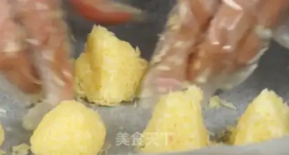 Make Congo-coconcoon snack step 4