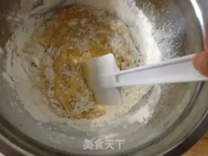 Make Caramel raisin cake step 9