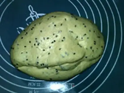 Make Chinese sesame toast step 9