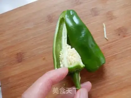 Make Hot pepper fried eggs step 2