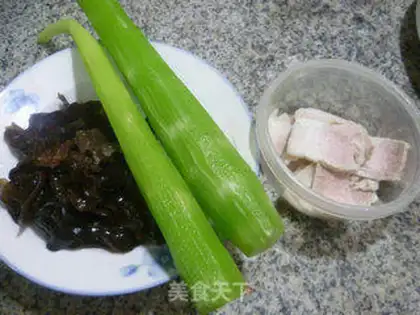Make The meat loaf, the black wood step 0