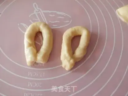 Make Rabbit bread step 7