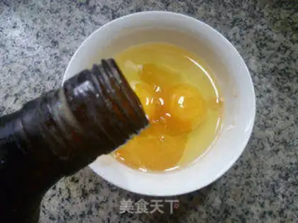 Make Squeeze eggs and cabbage step 2