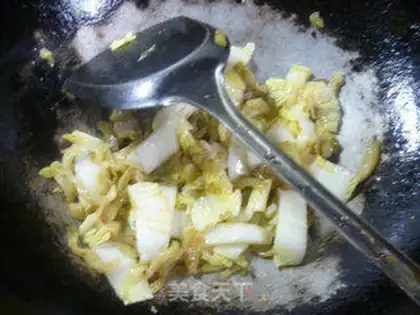 Make Squeeze eggs and cabbage step 5