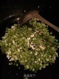 Make Pepper fried duck leg step 5