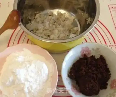 Make Taco Red Sugar Little Pearl step 1