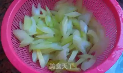 Make Celery cashew step 3