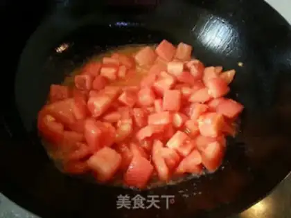 Make Tomato fried eggs step 5