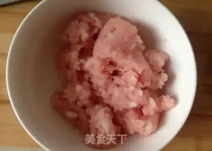 Make The flower radish shrimp ball step 3