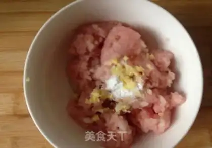 Make The flower radish shrimp ball step 4