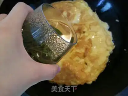Make Dragon well egg stand step 3