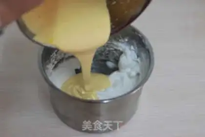 Make Japanese cotton cake rolls step 2