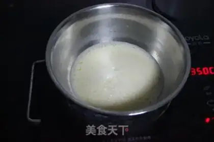 Make A fresh orange mousse cake step 4